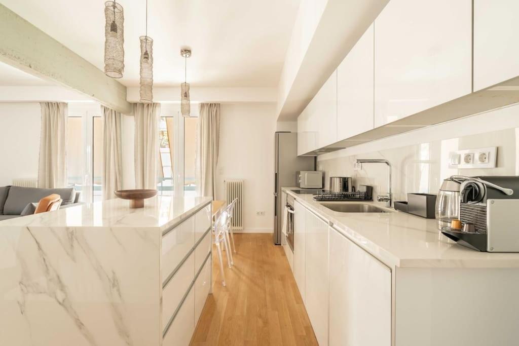 Bright & Airy 2Bd Apt Close To National Garden Atenas Exterior foto